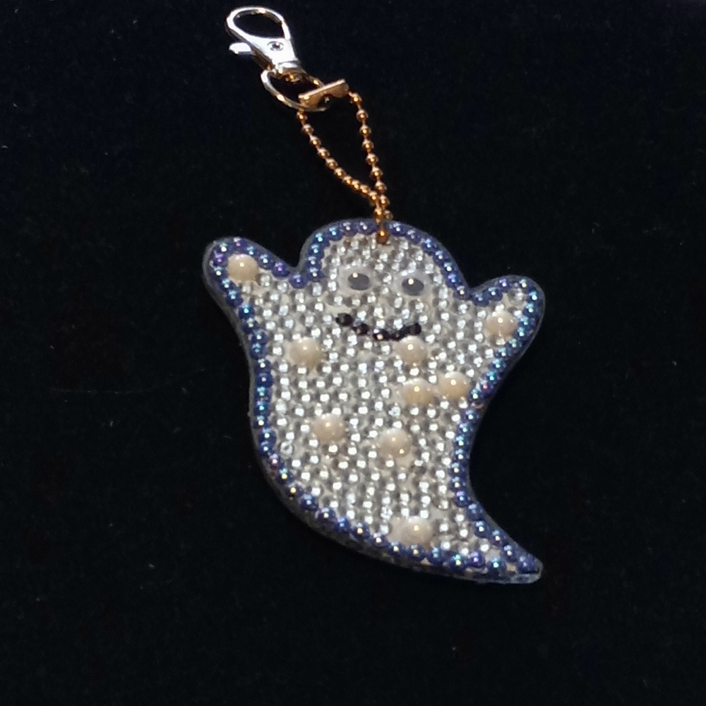 Blingy Ghost Keychain - Picture 2 of 2